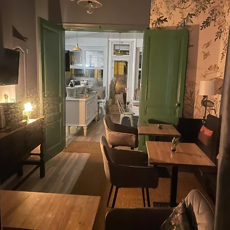Artiz Bed & Breakfast 3*